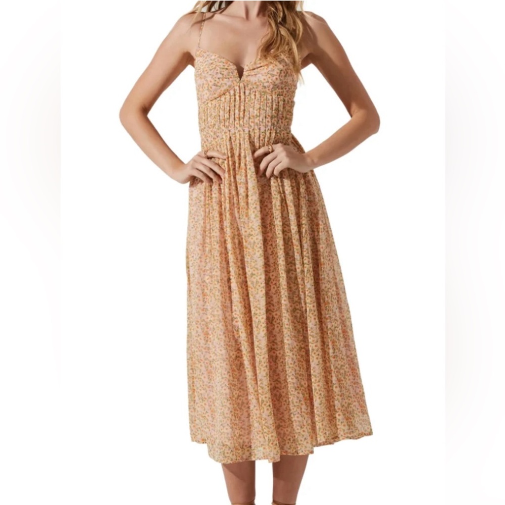 ASTR floral print pleated dress.